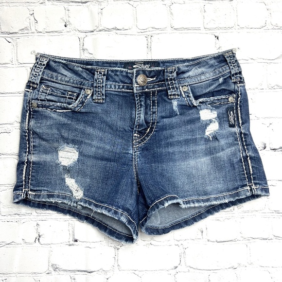 |•SILVER JEANS•| 'Berkley Short' Stretch Jean Shorts W26xL3 - Picture 1 of 13